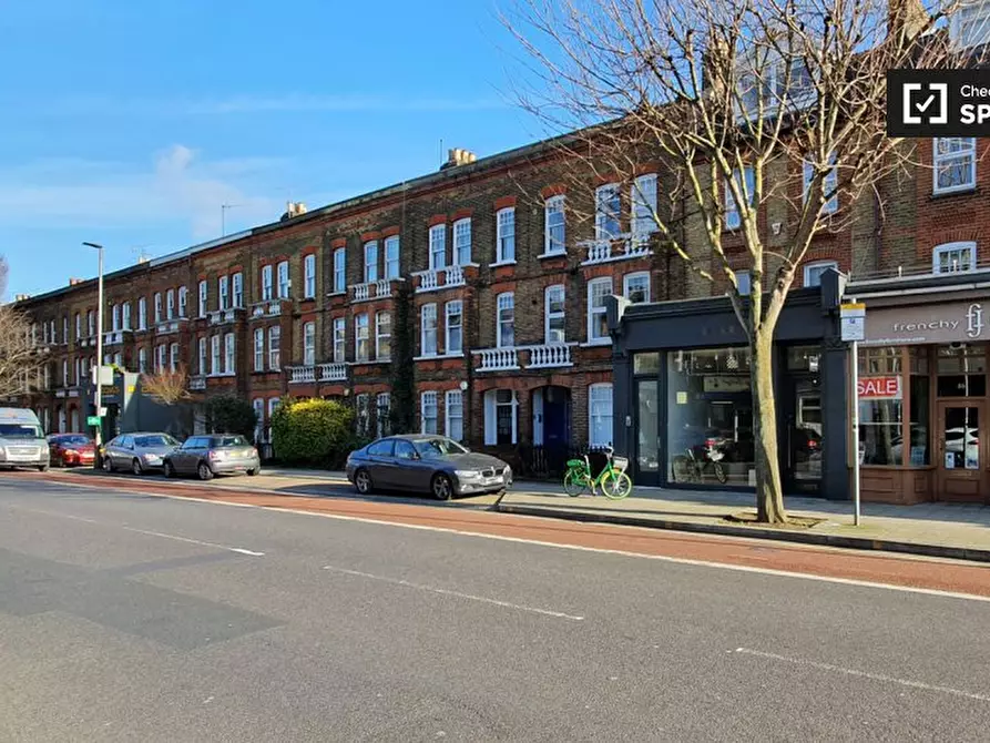 Immagine 17 di Appartamento in affitto  in a Queenstown Road a Lambeth