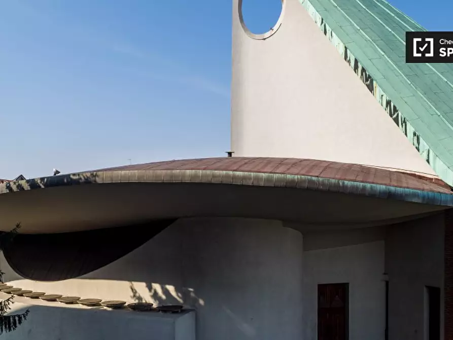 Immagine 11 di Camera condivisa in affitto  in Via Longarone a Milano