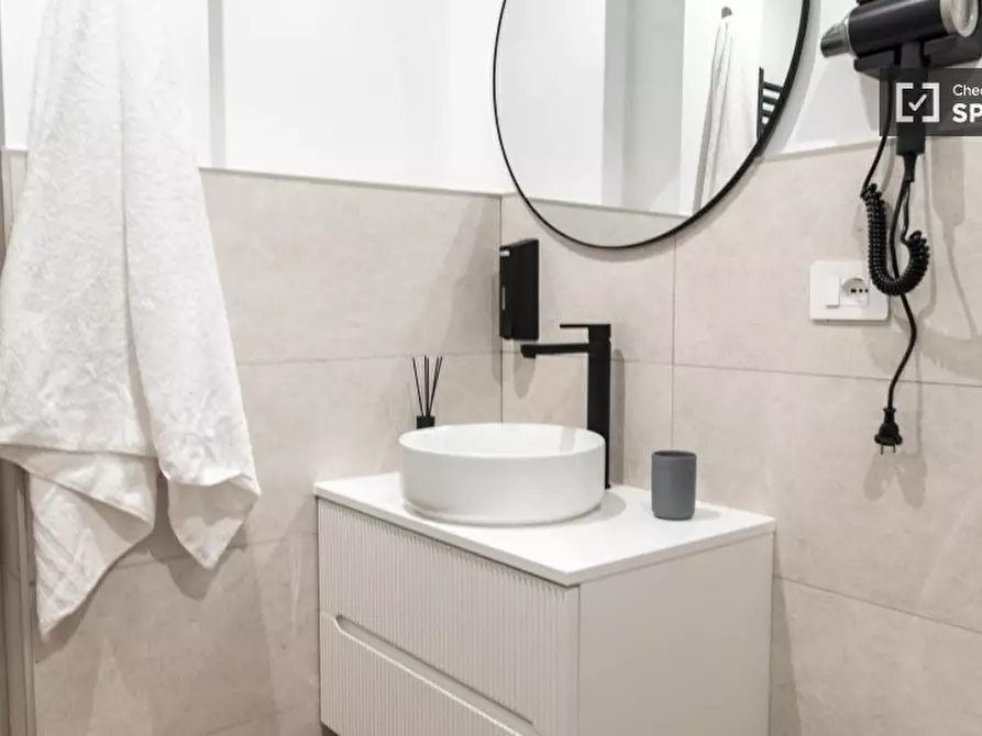 Immagine 3 di Camera condivisa in affitto  in Via Innocenzo XI a Roma