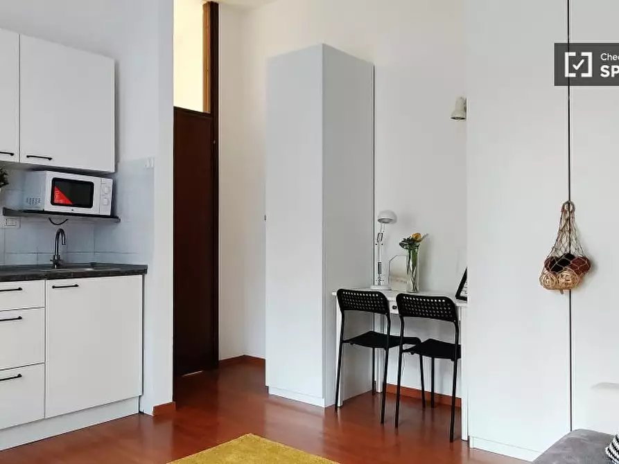 Immagine 7 di Ufficio in affitto  in Viale S. Gimignano a Milano