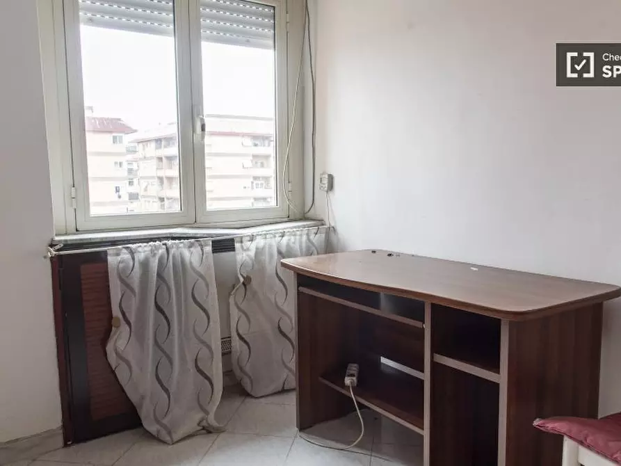 Immagine 4 di Camera condivisa in affitto  in Via Anagni a Roma