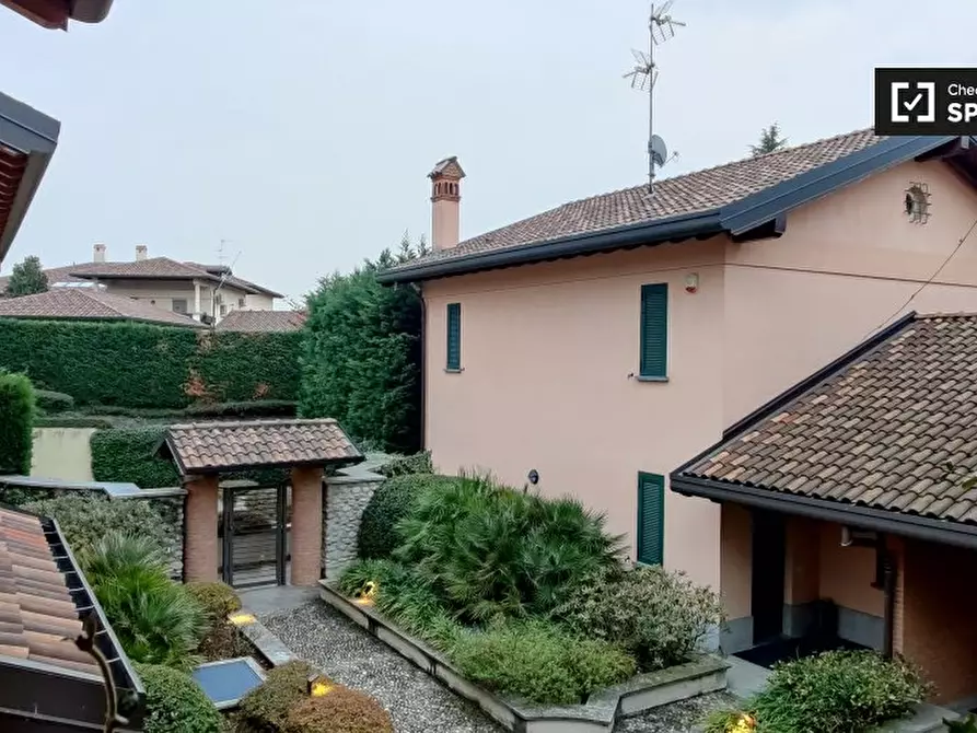 Immagine 19 di Camera condivisa in affitto  in Via Cristoforo Colombo a Carate Brianza