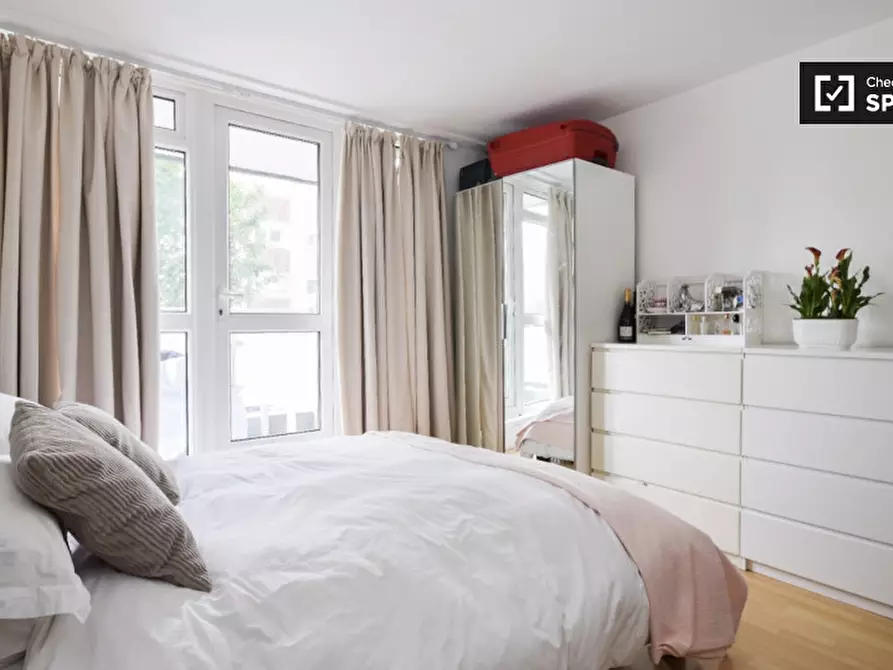 Immagine 3 di Camera condivisa in affitto  in Rayners Road a Wandsworth