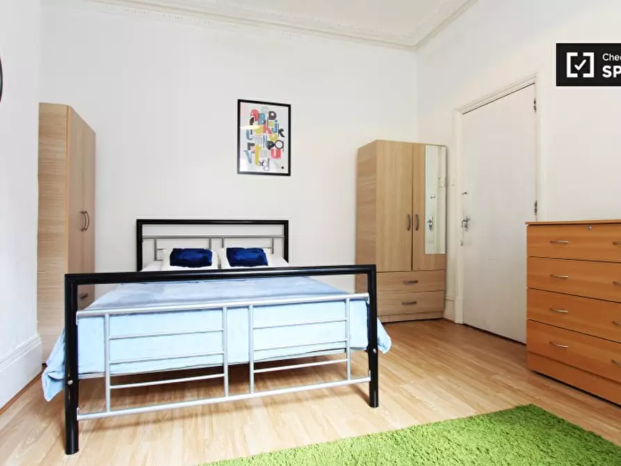 Immagine 3 di Camera condivisa in affitto  in Abbotsford Avenue a Tottenham