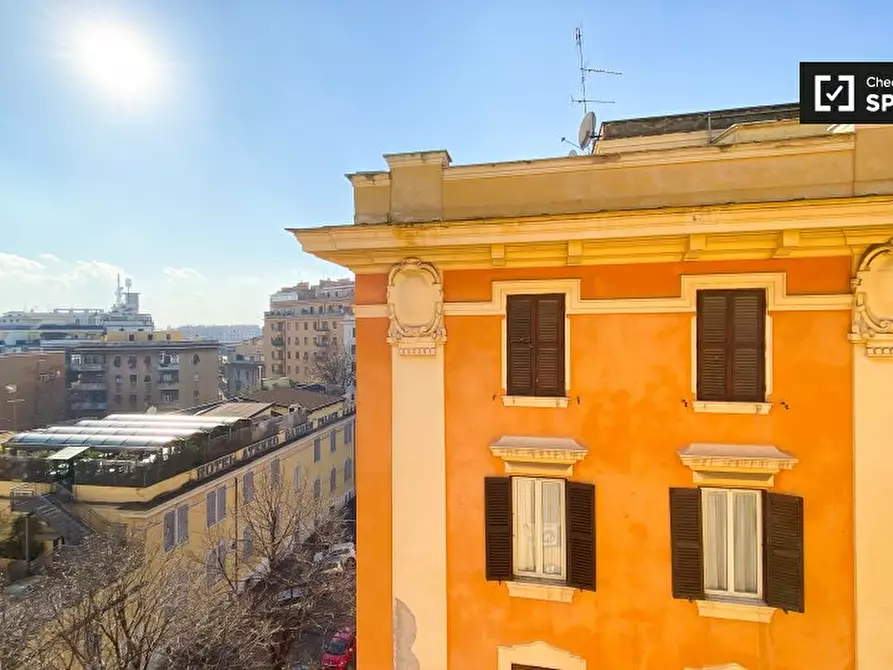 Immagine 12 di Appartamento in affitto  in Via dei Ramni a Roma