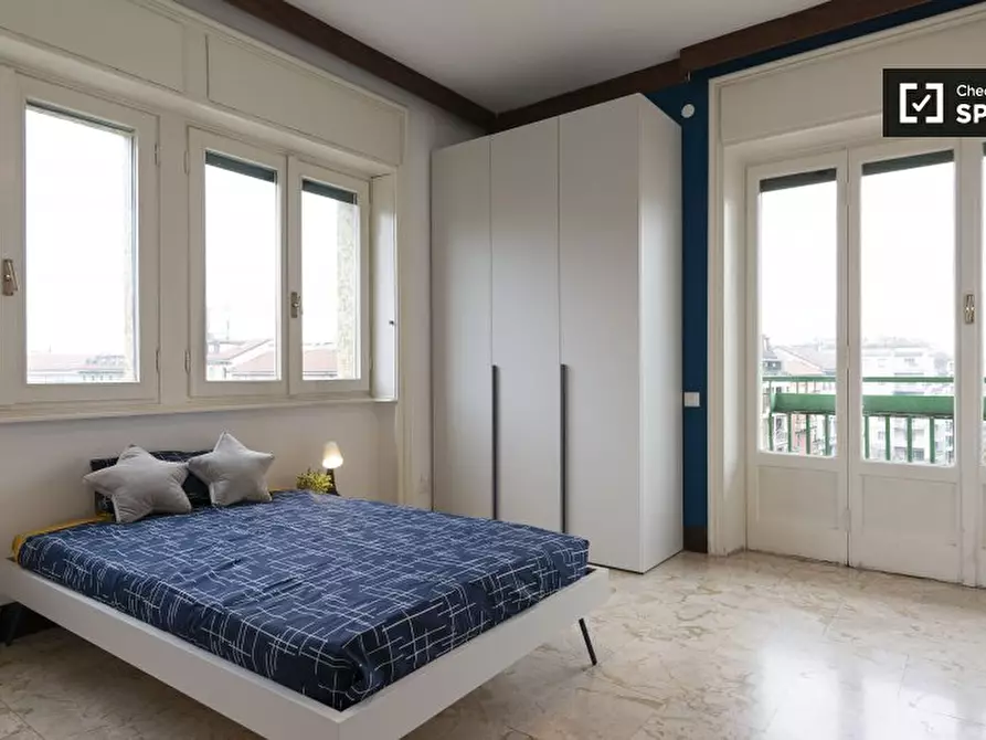 Immagine 2 di Camera condivisa in affitto  in Viale Beatrice d'Este a Milano