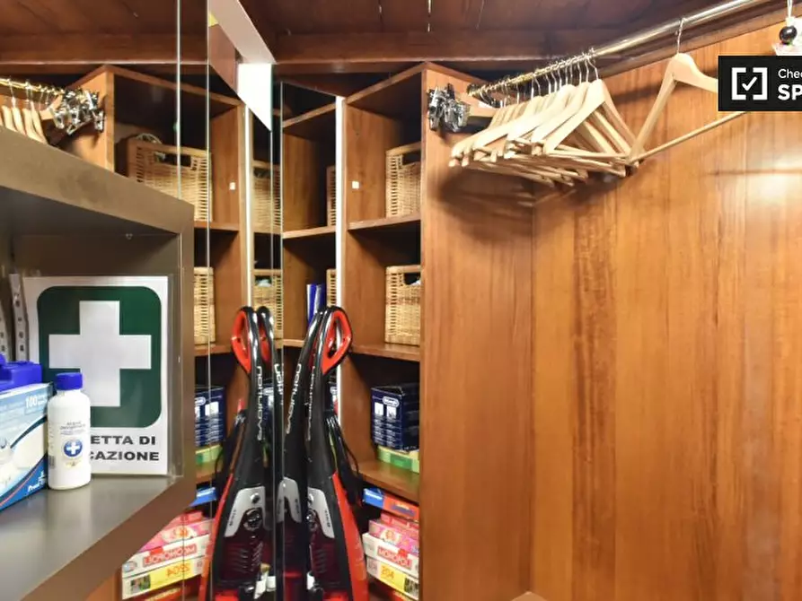 Immagine 12 di Ufficio in affitto  in Via Latina a Roma