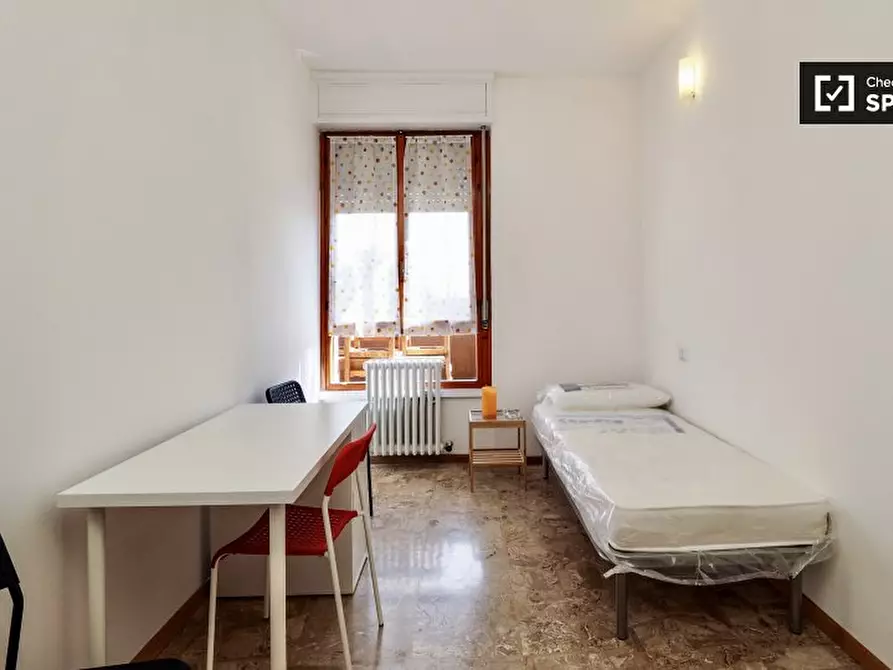 Immagine 2 di Camera condivisa in affitto  in Via Sapri a Milano