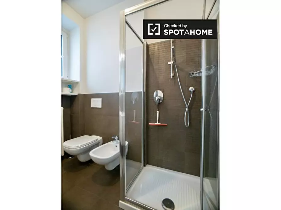 Immagine 16 di Appartamento in affitto  in Via Montebello, 20121 Milano MI, Italy a Milano