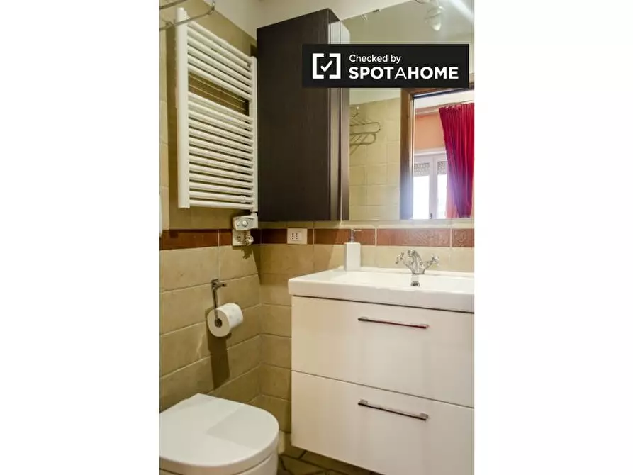 Immagine 6 di Camera condivisa in affitto  in Via Cincinnato, 00175 Roma RM, Italy a Roma