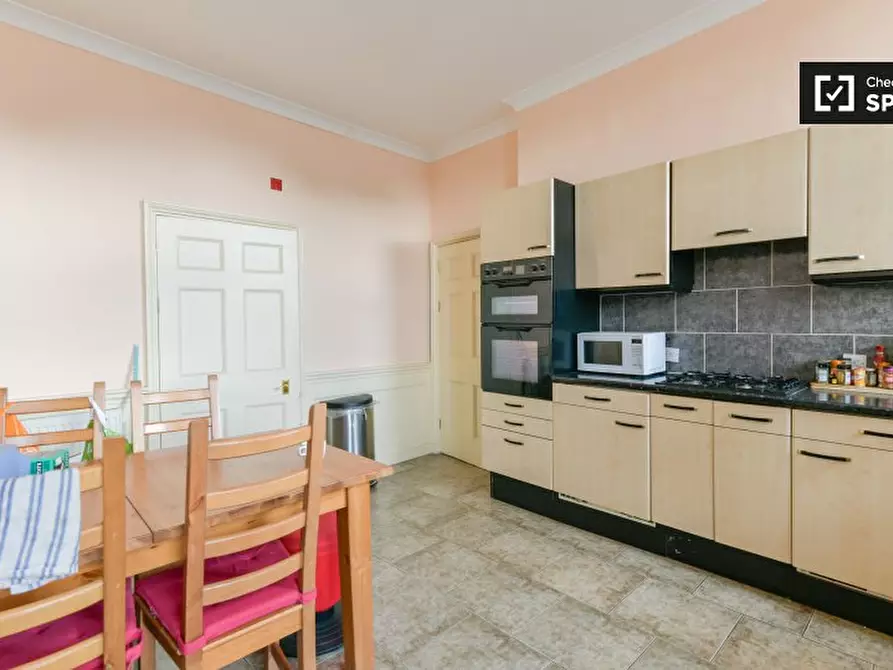 Immagine 12 di Camera condivisa in affitto  in Cross St, Islington, London N1 2BG, UK a Islington