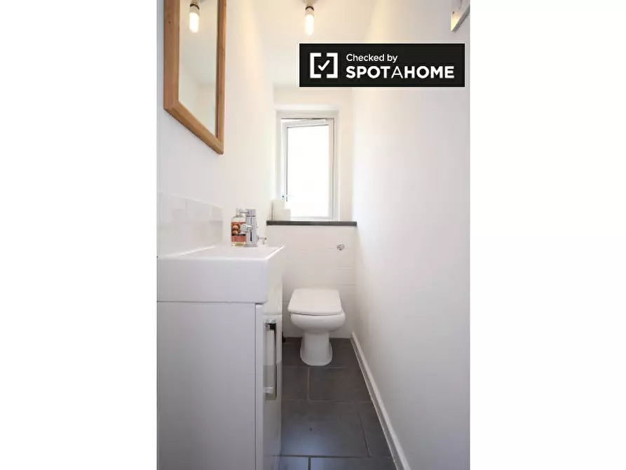 Immagine 13 di Camera condivisa in affitto  in Beaumont Square a Poplar