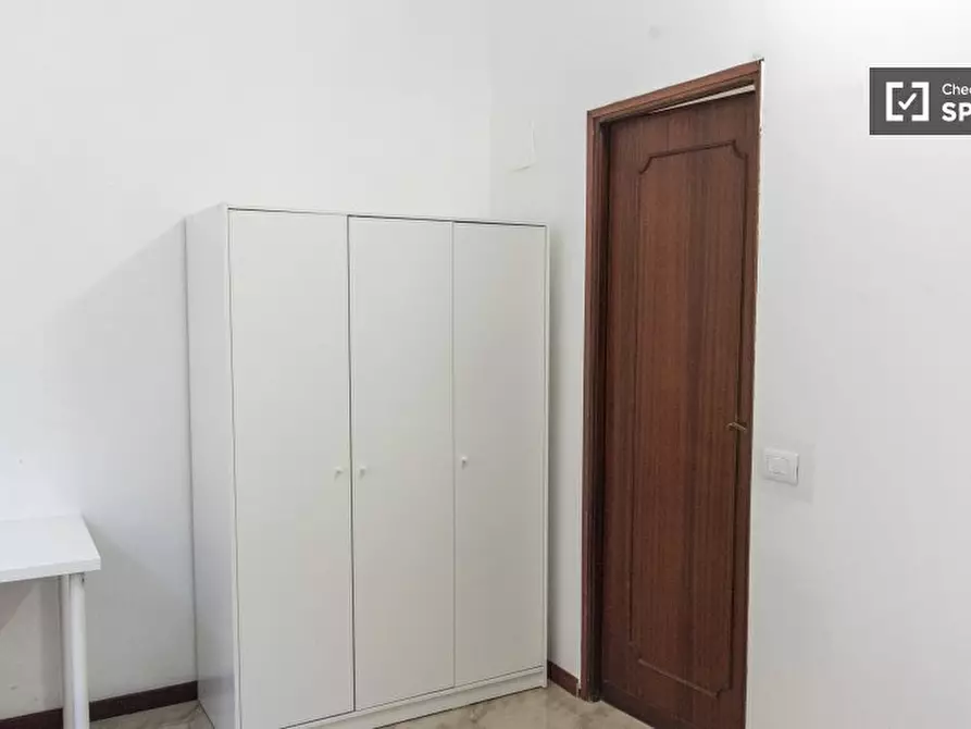 Immagine 4 di Camera condivisa in affitto  in Piazza di S. Croce in Gerusalemme a Roma
