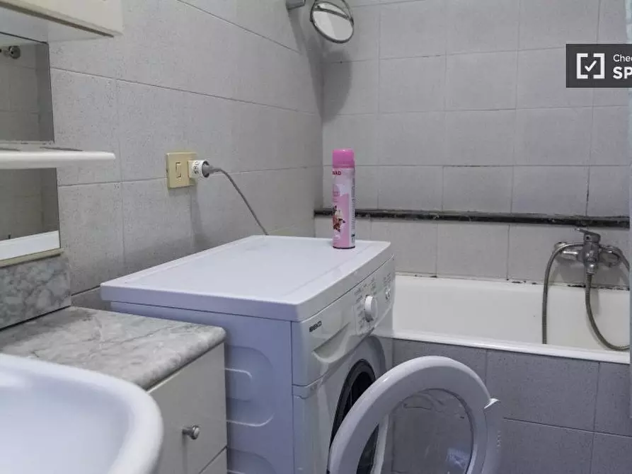 Immagine 7 di Camera condivisa in affitto  in Via Anagni a Roma