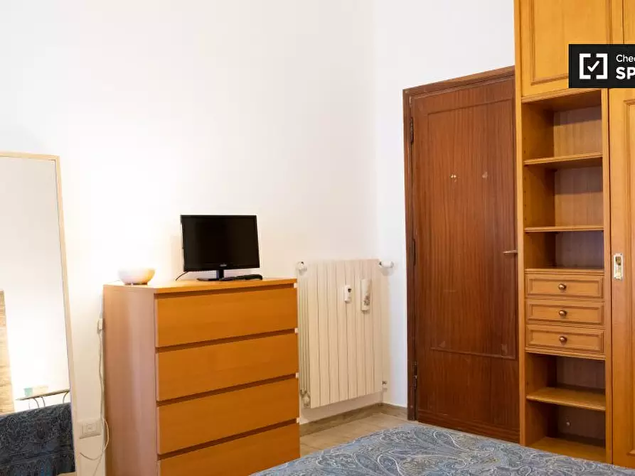 Immagine 4 di Camera condivisa in affitto  in Via dei Campani, 00185 Roma RM, Italy a Roma