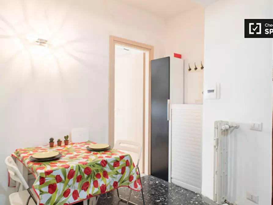 Immagine 10 di Camera condivisa in affitto  in Via Casilina a Roma