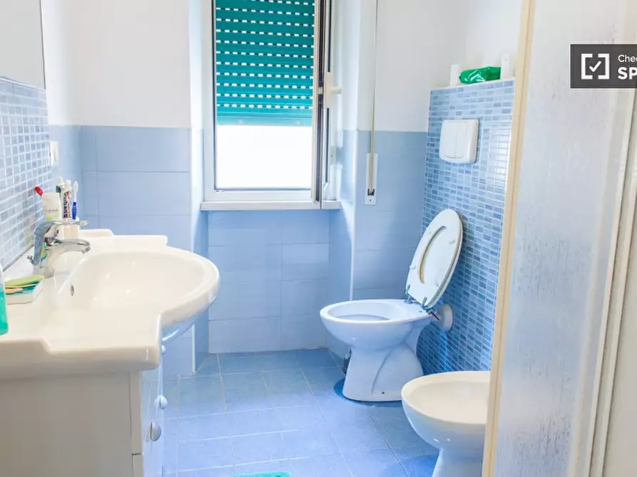 Immagine 8 di Camera condivisa in affitto  in Via dei Platani a Roma