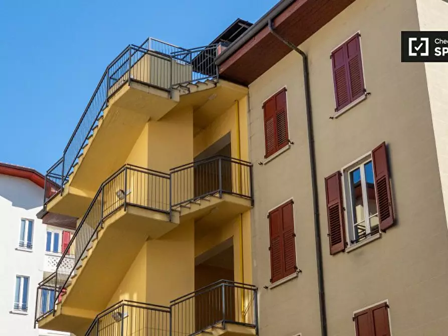 Immagine 18 di Camera condivisa in affitto  in Via Anton Giulio Barrili a Milano