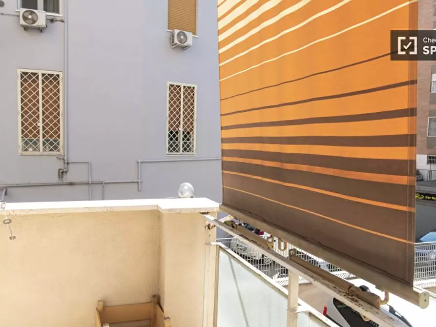 Immagine 6 di Camera condivisa in affitto  in Via Corrado Segre a Roma