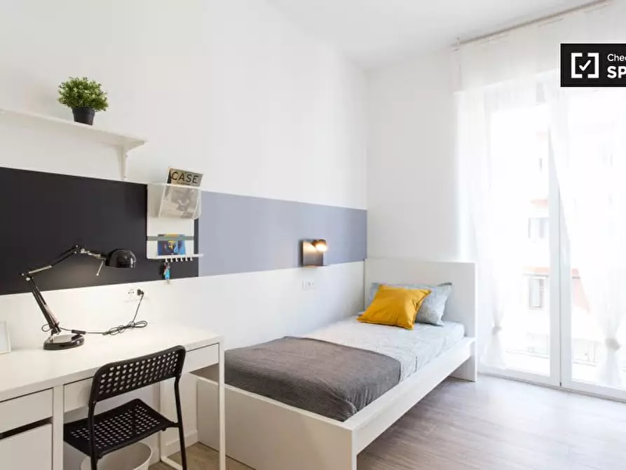 Immagine 2 di Camera condivisa in affitto  in Via Moretto da Brescia a Milano