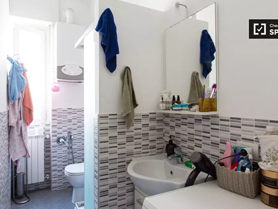 Immagine 19 di Camera condivisa in affitto  in Via degli Imbriani a Milano