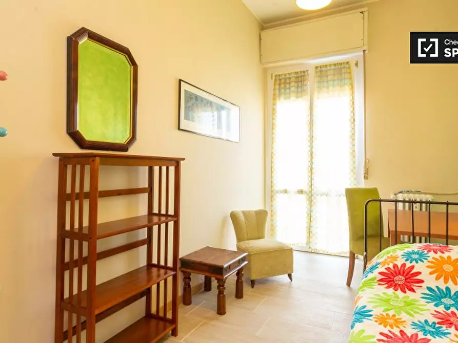 Immagine 2 di Camera condivisa in affitto  in Viale Papiniano a Milano