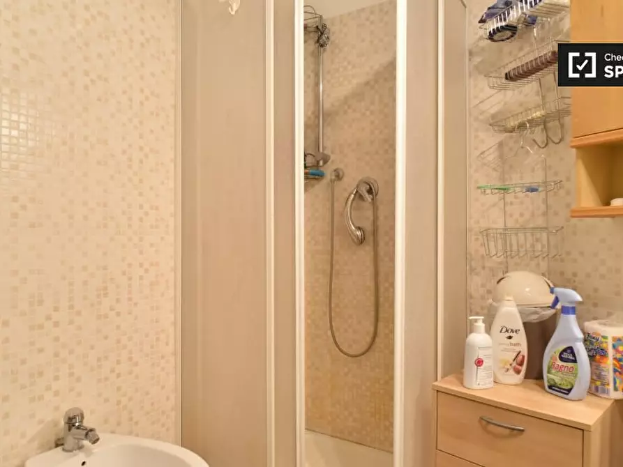 Immagine 15 di Camera condivisa in affitto  in Piazza Vittorio Emanuele II, 00185 Roma RM, Italy a Roma