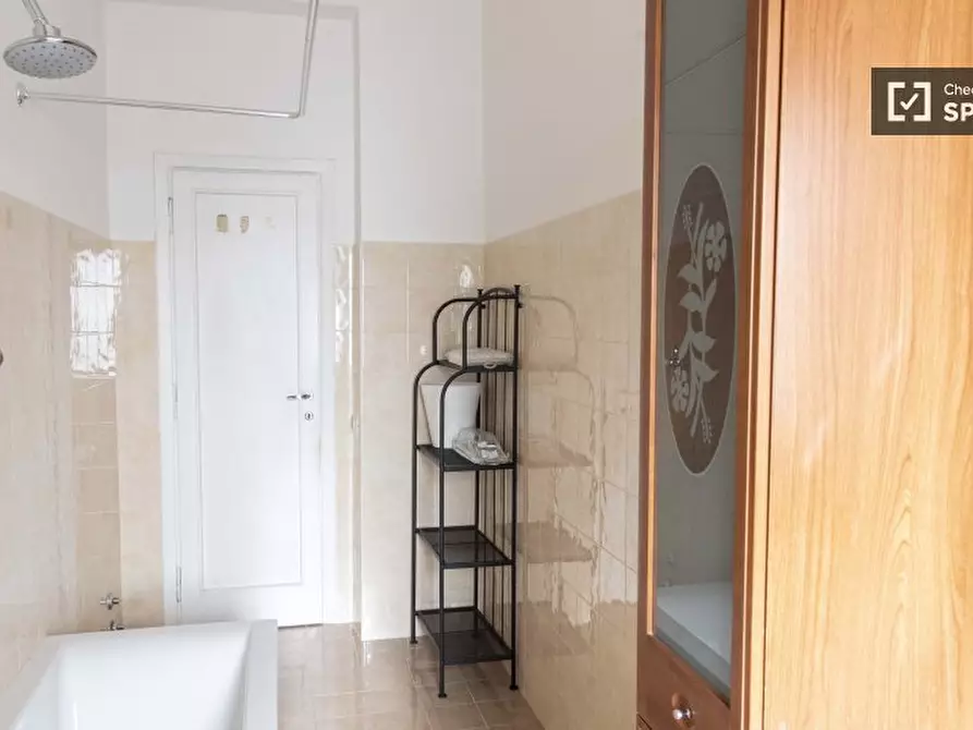 Immagine 17 di Camera condivisa in affitto  in Via Val d'Aosta a Roma