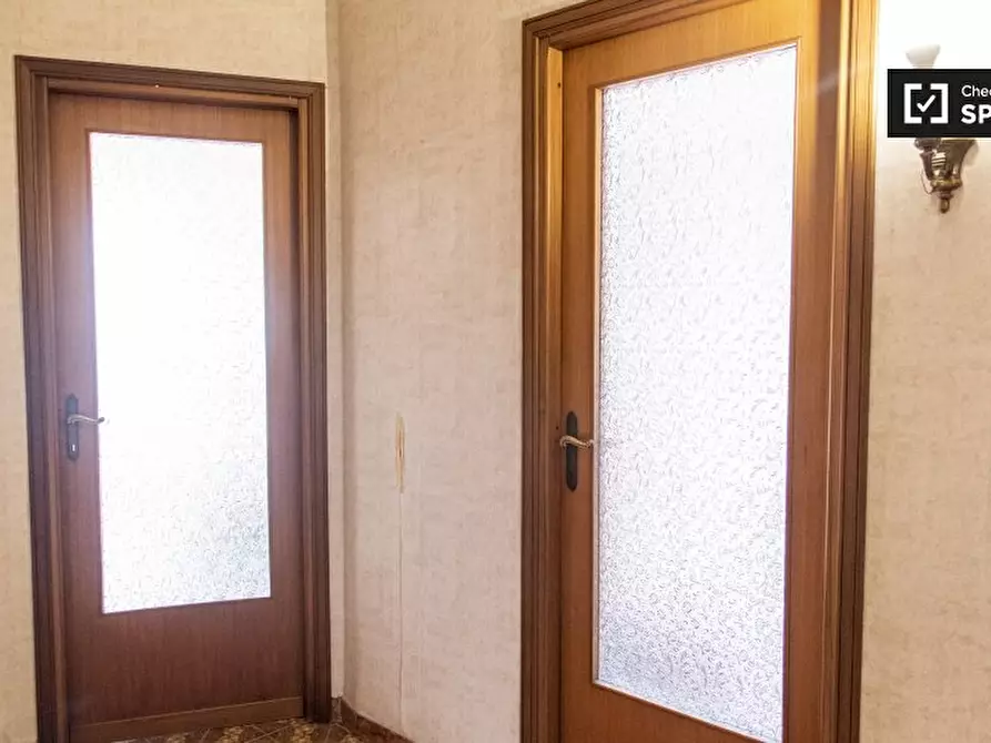 Immagine 15 di Camera condivisa in affitto  in Via Bartolomeo Colleoni a Roma