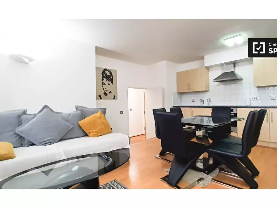 Immagine 15 di Appartamento in affitto  in Calderwood St a Eltham