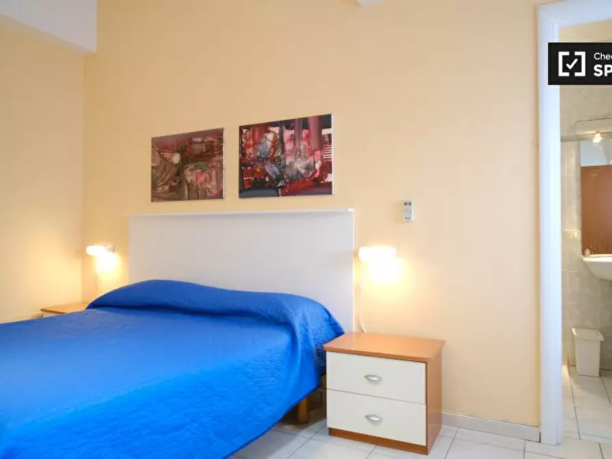 Immagine 4 di Camera condivisa in affitto  in Viale dell'Arte, 00144 Roma RM, Italy a Roma