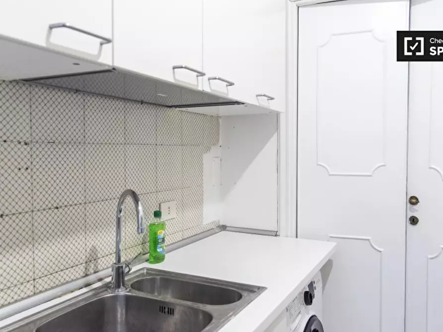 Immagine 7 di Camera condivisa in affitto  in Via Pietro Tacchini a Roma