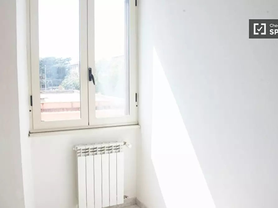 Immagine 3 di Appartamento in affitto  in Via dei Savorgnan a Roma
