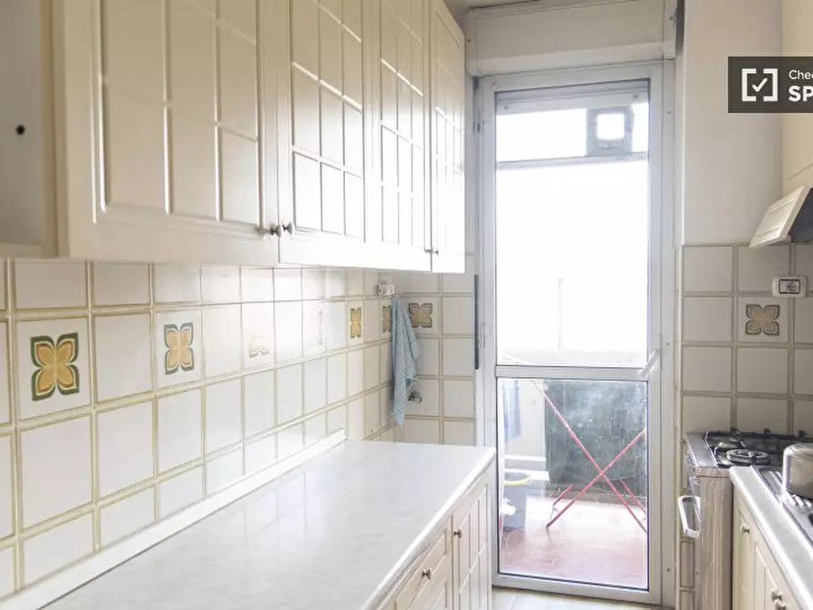 Immagine 8 di Camera condivisa in affitto  in Via Clemente Rebora a Roma