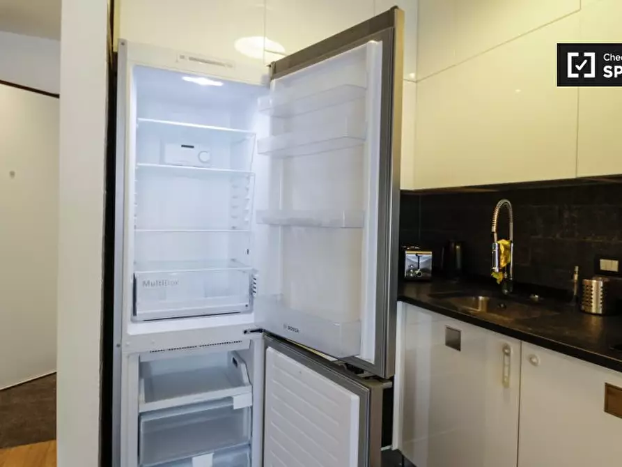 Immagine 10 di Appartamento in affitto  in Alzaia Naviglio Pavese, 20143 Milano MI, Italy a Milano