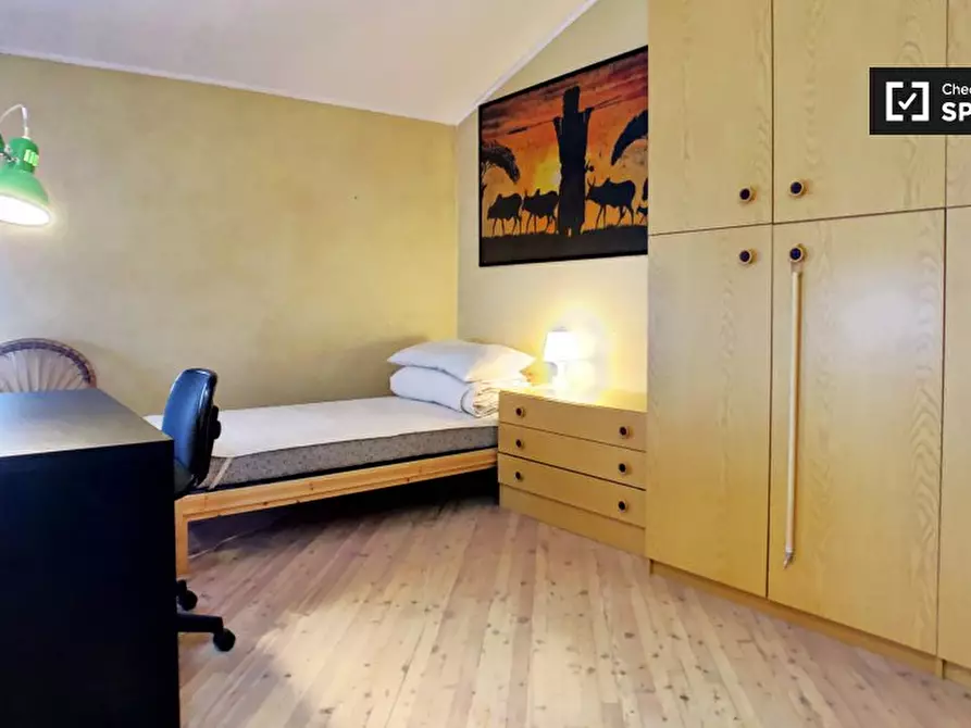 Immagine 2 di Camera condivisa in affitto  in Via Eugenio Carpi, 20131 Milano MI, Italy a Milano