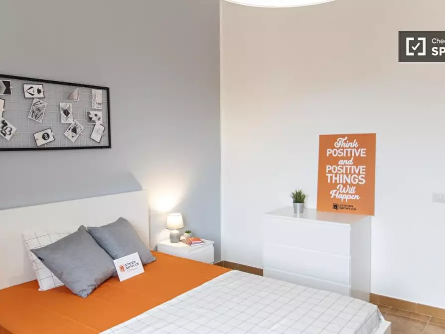 Immagine 3 di Camera condivisa in affitto  in Via Aleardo Aleardi a Roma