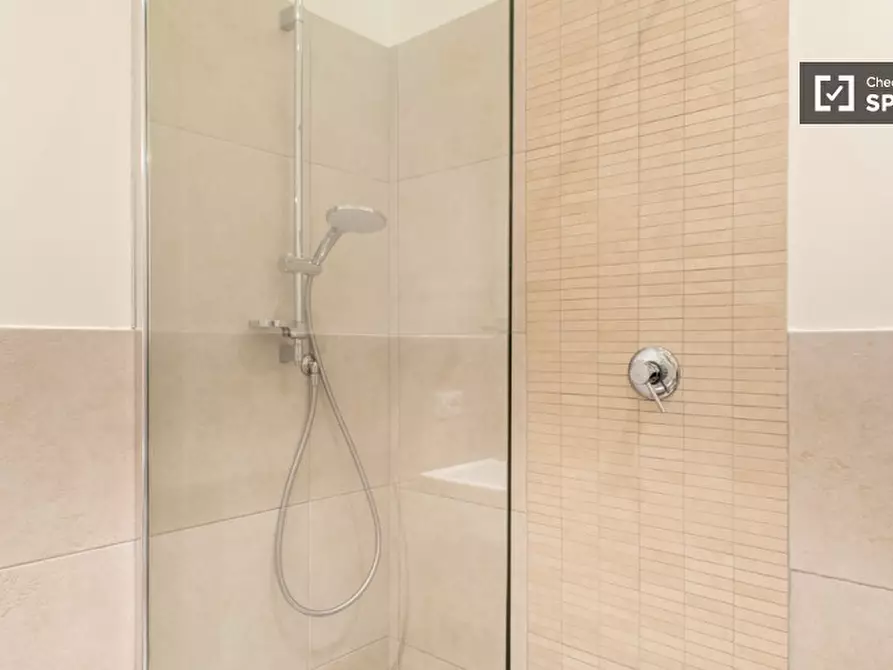 Immagine 17 di Appartamento in affitto  in Via Catone a Roma