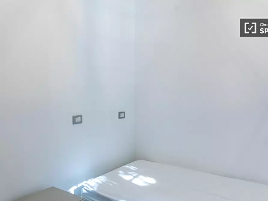 Immagine 11 di Camera condivisa in affitto  in Via Francesco Pallavicini a Roma