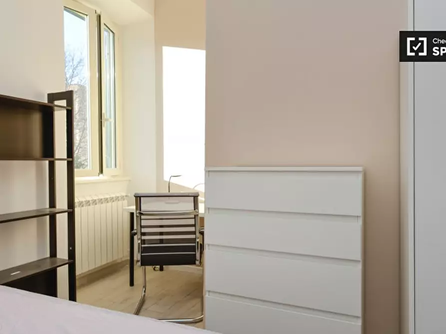 Immagine 4 di Camera condivisa in affitto  in Via dei Sulpici a Roma