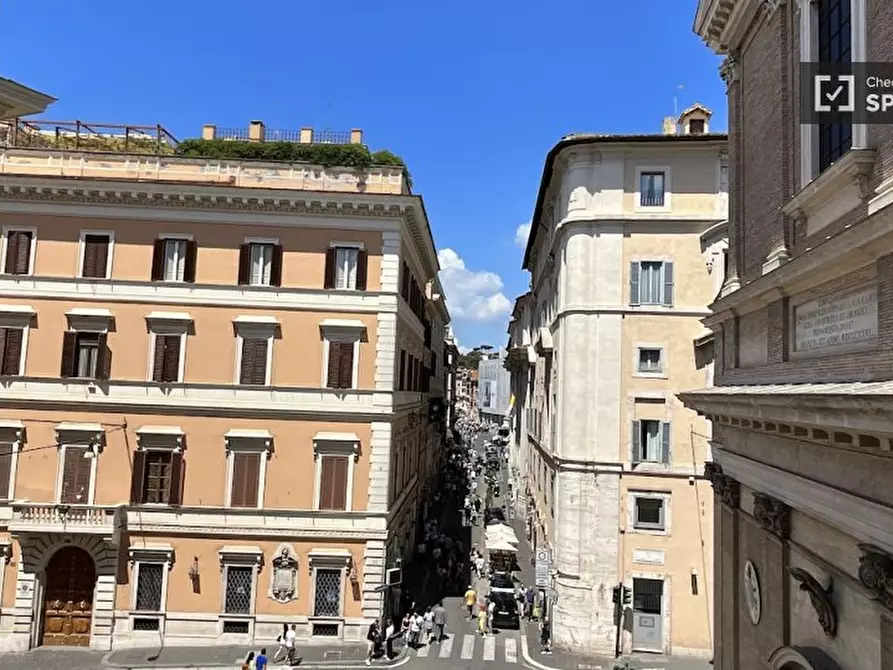 Immagine 17 di Appartamento in affitto  in Via di Sant'Andrea delle Fratte a Roma