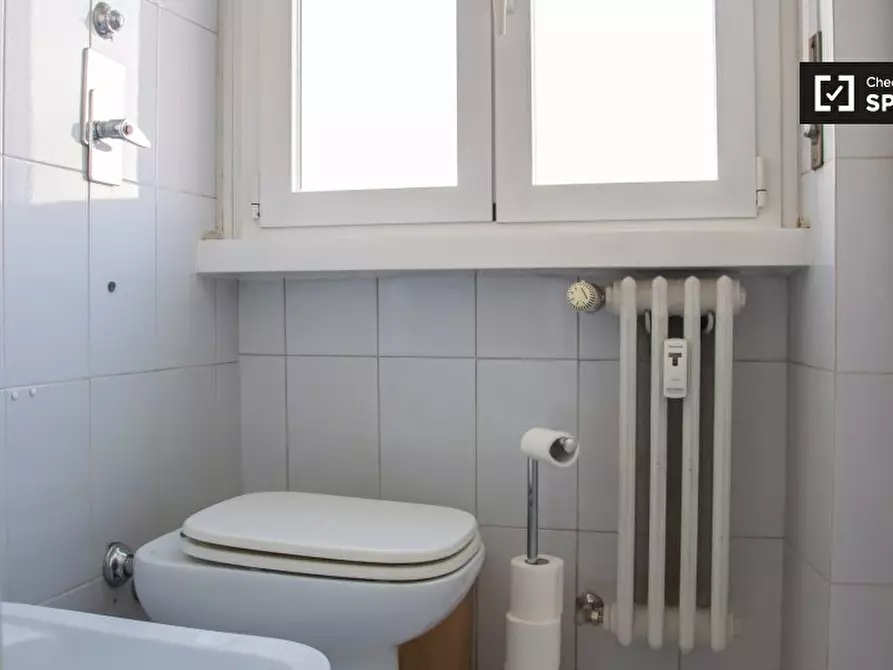 Immagine 11 di Appartamento in affitto  in Via Desenzano a Milano