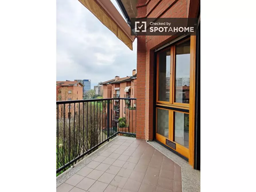 Immagine 18 di Camera condivisa in affitto  in Via Giambellino a Milano