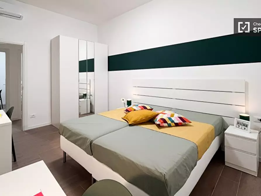 Immagine 6 di Camera condivisa in affitto  in Via Quadronno a Milano