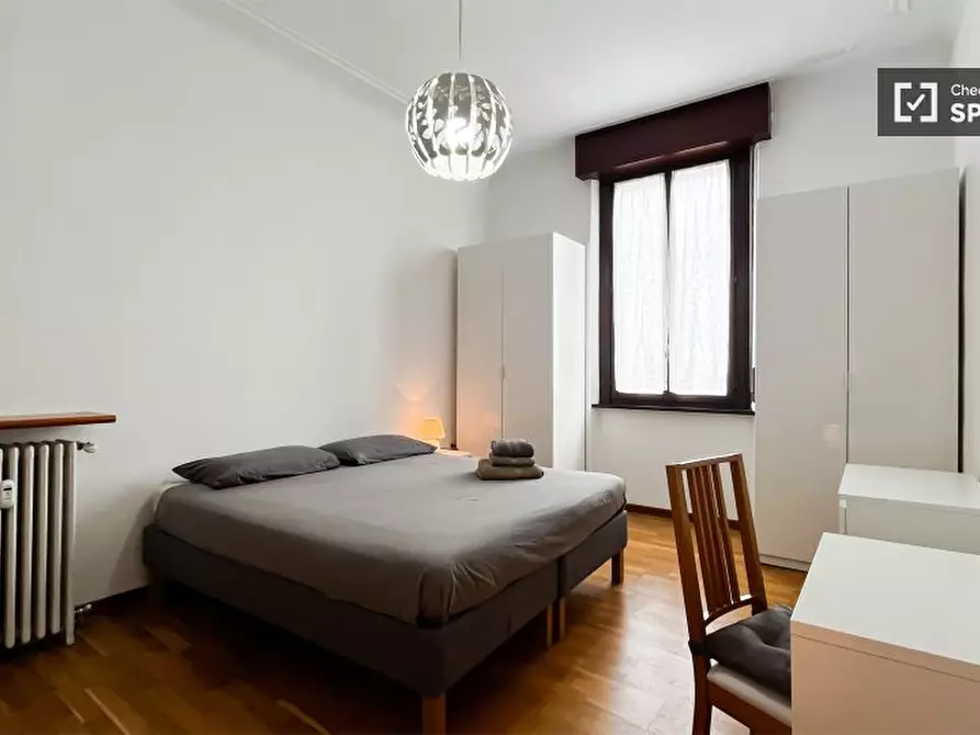 Immagine 1 di Camera condivisa in affitto  in Via Carlo Valvassori Peroni a Milano