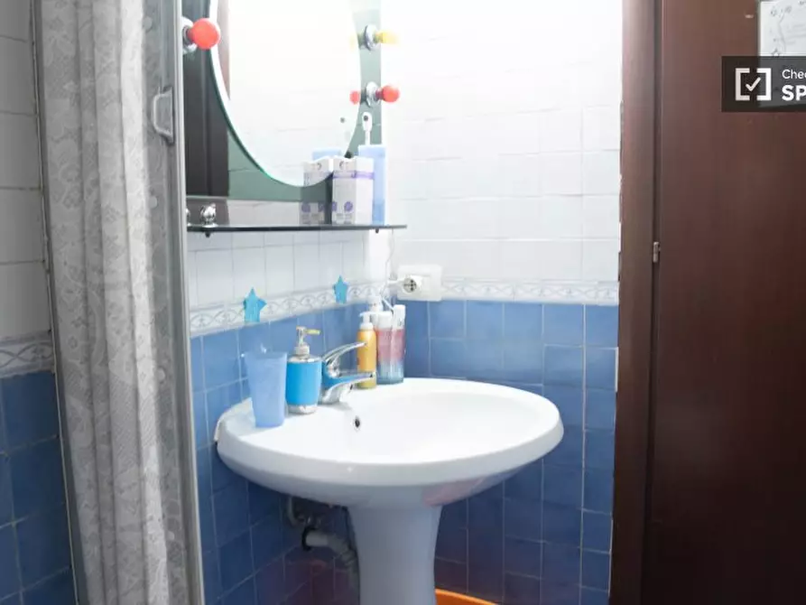 Immagine 8 di Camera condivisa in affitto  in Via Giacomo da Gozo a Roma