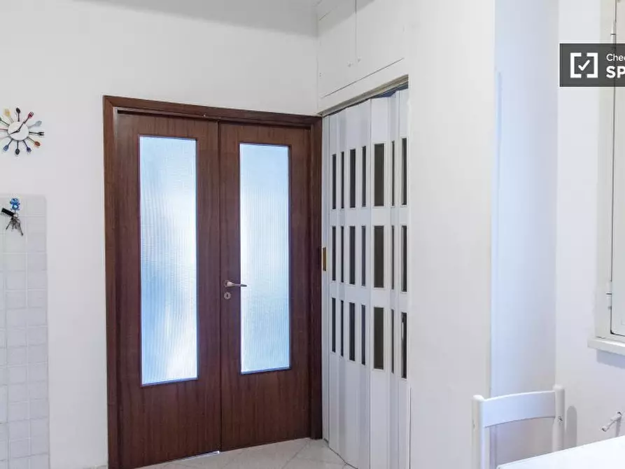 Immagine 13 di Camera condivisa in affitto  in Via Anagni a Roma