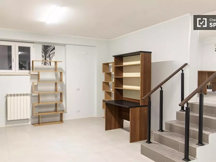 Immagine 19 di Camera condivisa in affitto  in Via di Carcaricola a Roma