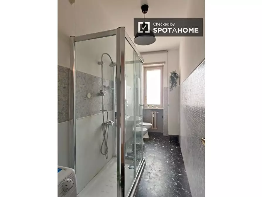 Immagine 12 di Camera condivisa in affitto  in Via Donatello a Milano