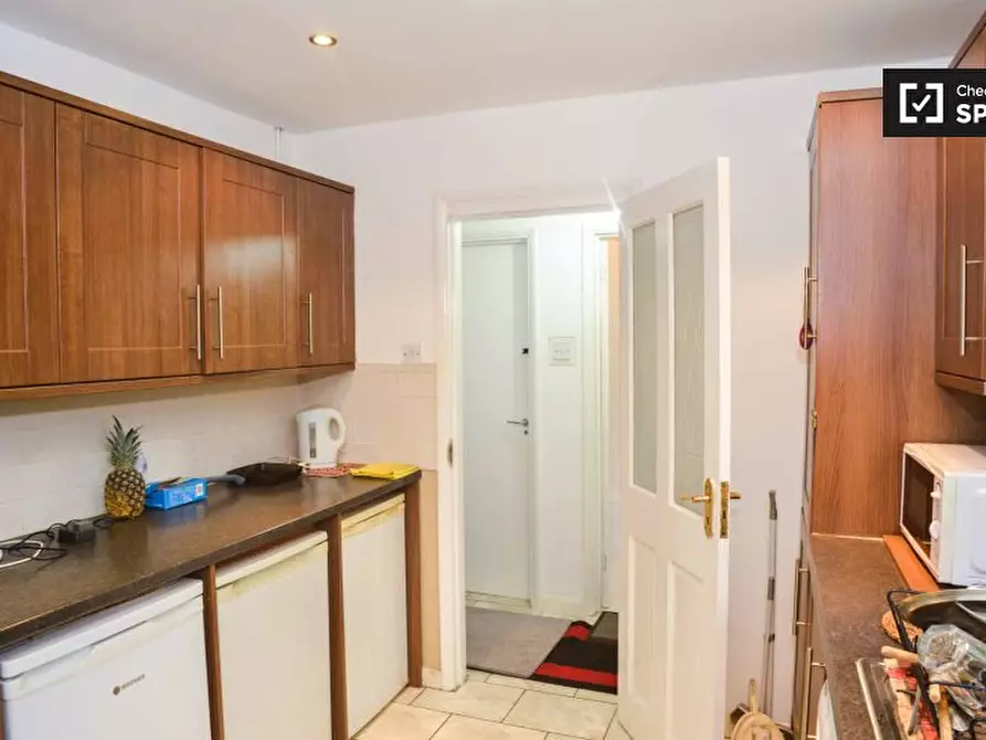 Immagine 15 di Camera condivisa in affitto  in Green Ln a Staines